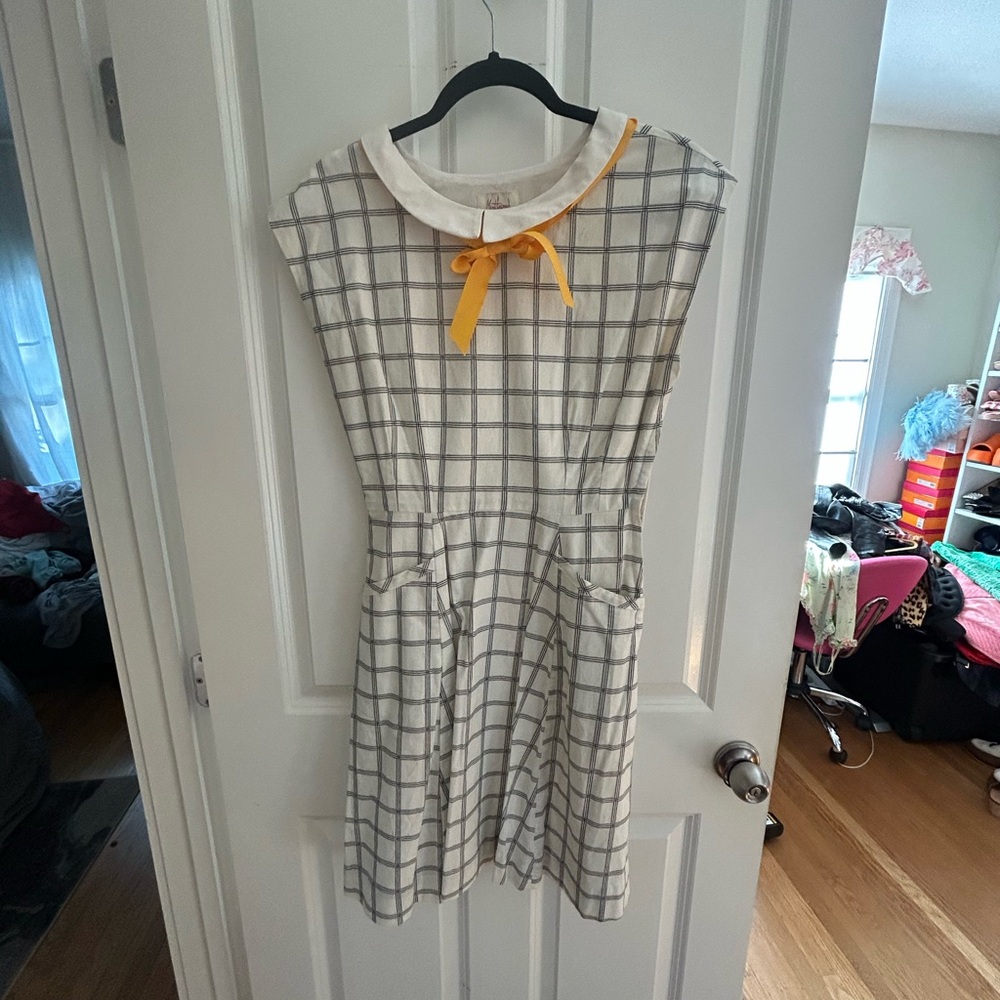 Modcloth Women's Midi Dress with Yellow Accent and Black Windowpane